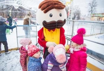 Усатые праздники вместе c Pringles!