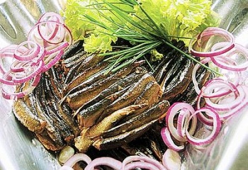 Вкусно и недорого: блюда из шпрот